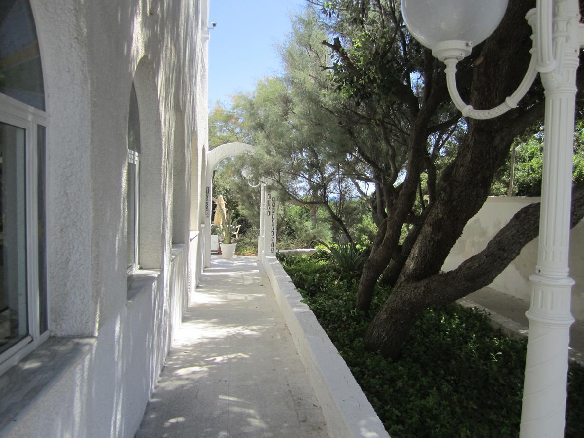 Hotel Caraibisiaco Sul Mare San Pietro in Bevagna Exterior photo